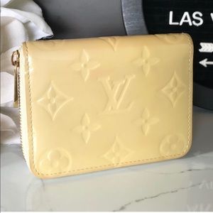 Louis Vuitton Zippy Coin purse